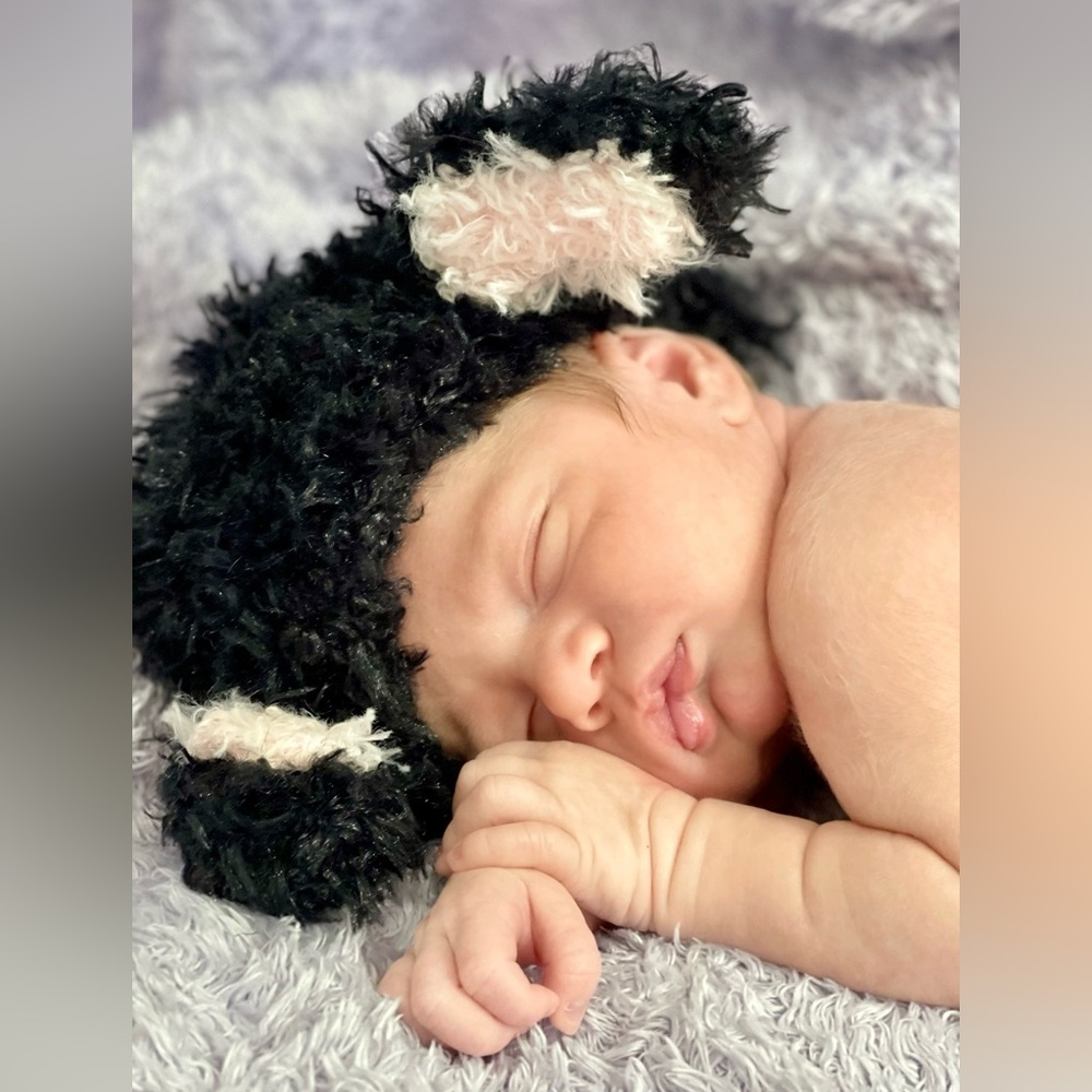 Newborn Baby Black Sheep knit set